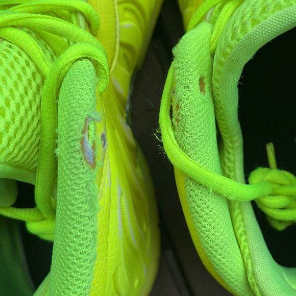 Nike Air Foamposite Pro Volt Women’s Size 7Y Big Kid Sneakers (2014) - Picture 9 of 12